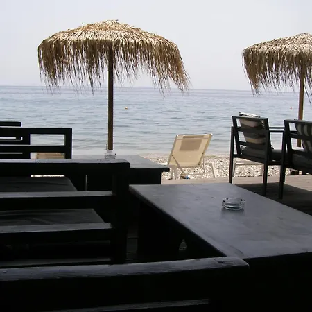 Ferienwohnung Doll House Next To The Sea Agii Theodori Exterior foto
